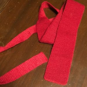 Wool knit tie